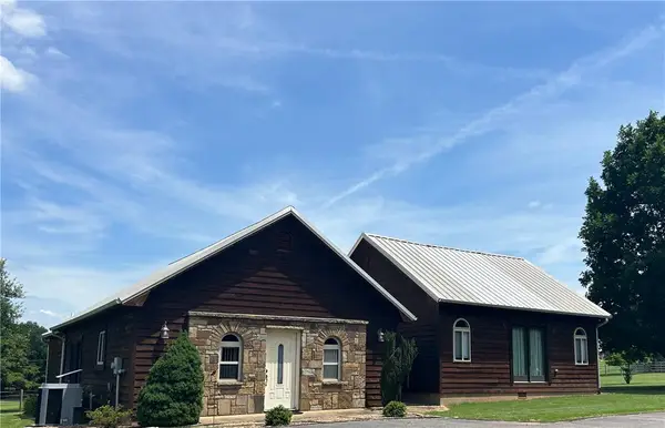 2393 Crow Mountain Road, Russellville, AR 72802