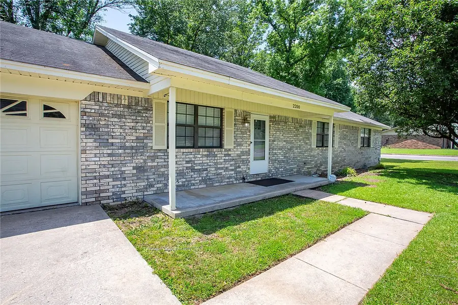 2200 E 19th Street, Russellville, AR 72802 - #2