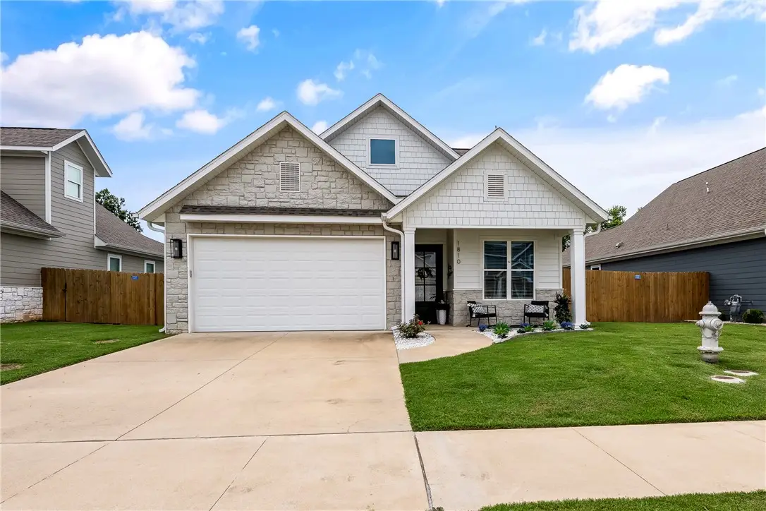 1810 W Saddlebrook Lane, Rogers, AR 72758 - #1