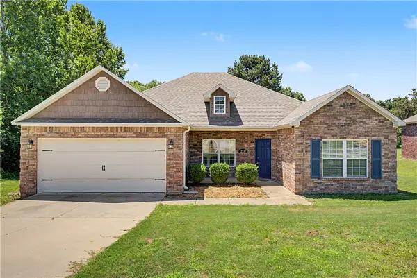 12237 Richardson Road, Farmington, AR 72730
