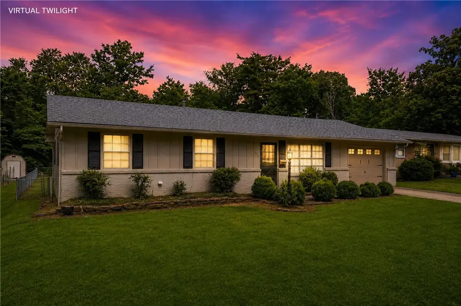 725 N Washington Avenue, Fayetteville, AR 72701 - #2