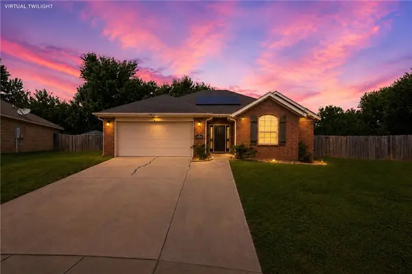 2901 S E Street, Rogers, AR 72758
