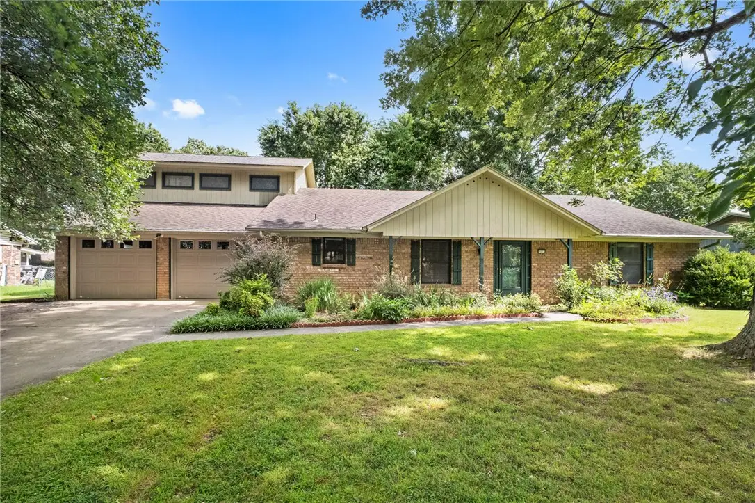 2514 E Sharon Street, Fayetteville, AR 72703 - #1