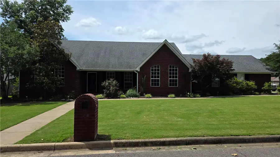 2415 W 8th Street, Russellville, AR 72801 - #2