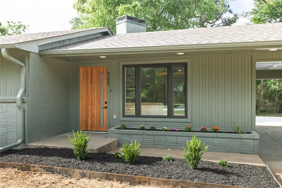 900 E Ash Street, Fayetteville, AR 72703 - #2