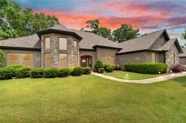 3503 NE Oaktrace Avenue, Bentonville, AR 72712