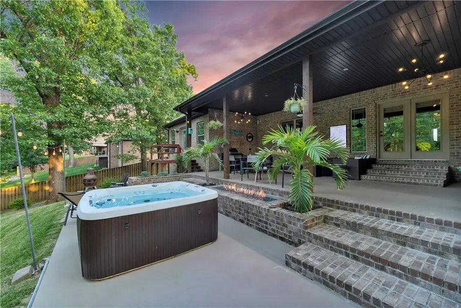 3503 NE Oaktrace Avenue, Bentonville, AR 72712 - #2