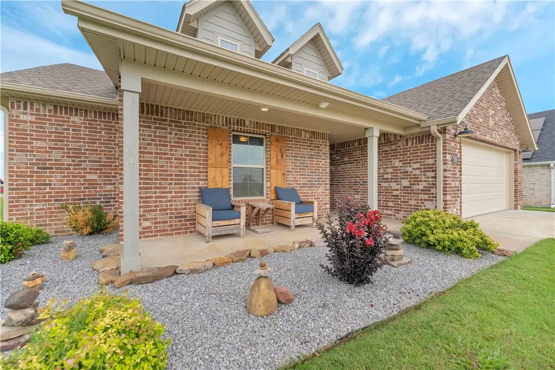 912 Hickory Meadows Avenue, Tontitown, AR 72762 - #1