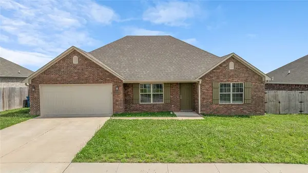 2109 Misti Woods Street, Gentry, AR 72734