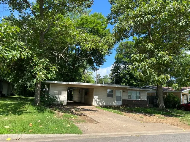 1710 S Detroit Avenue, Russellville, AR 72801 - #1