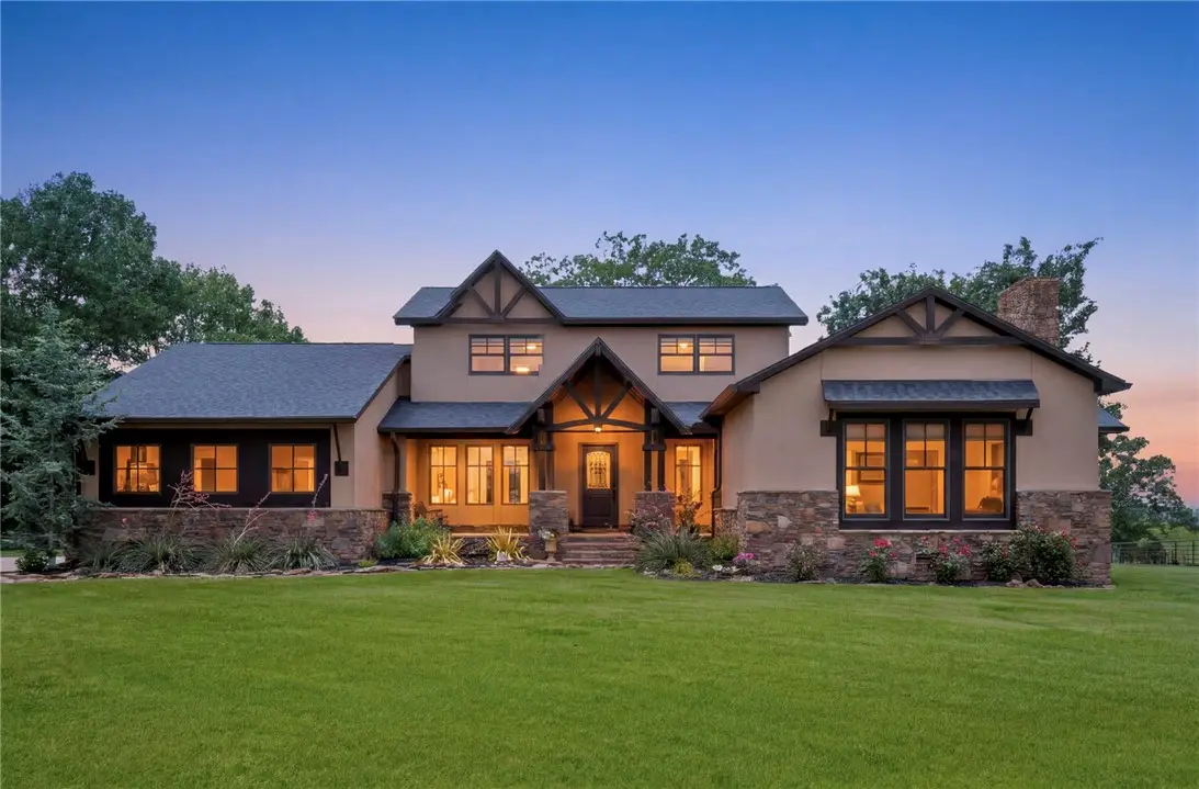 12265 S Pleasant Valley Road, Gentry, AR 72734 - #1