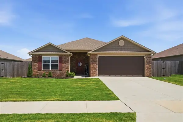 1730 Greenbank Drive, Centerton, AR 72719