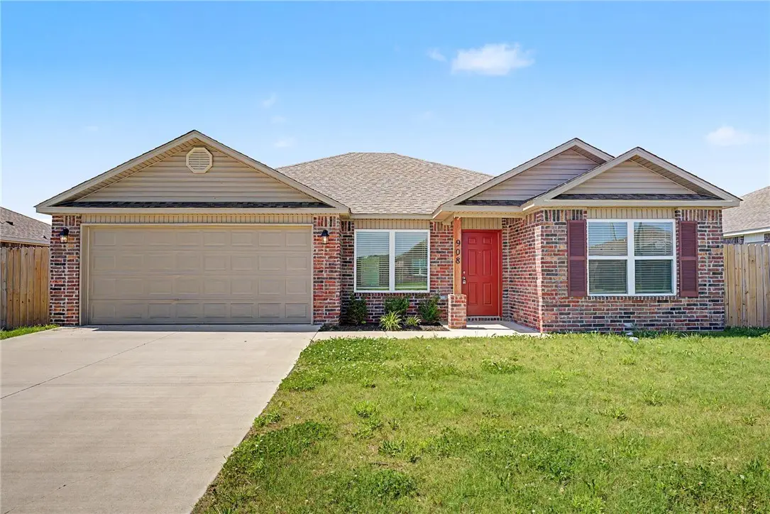 908 W Aiden Drive, Siloam Springs, AR 72761 - #1