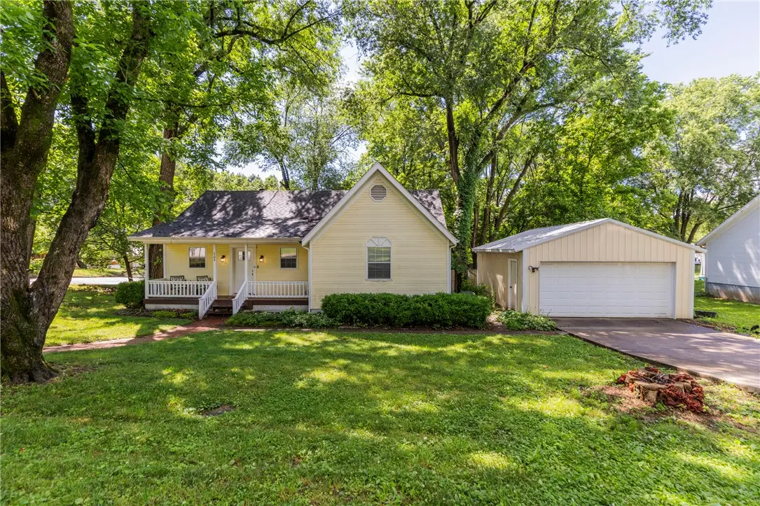 304 Phillips Street, Berryville, AR 72616 - #1