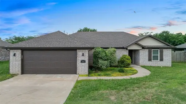 517 Eagle Drive, Gravette, AR 72736