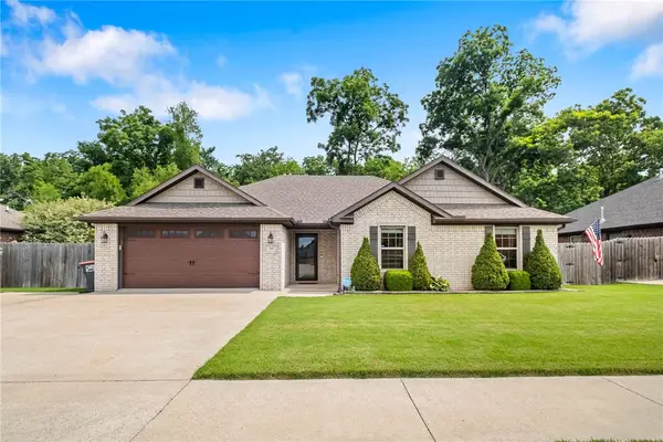 2269 Kelly Lynn Place, Fayetteville, AR 72701