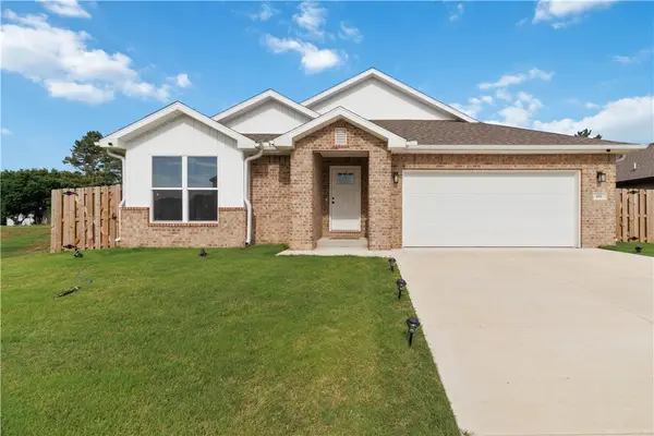 430 Snapdragon Drive, Centerton, AR 72719