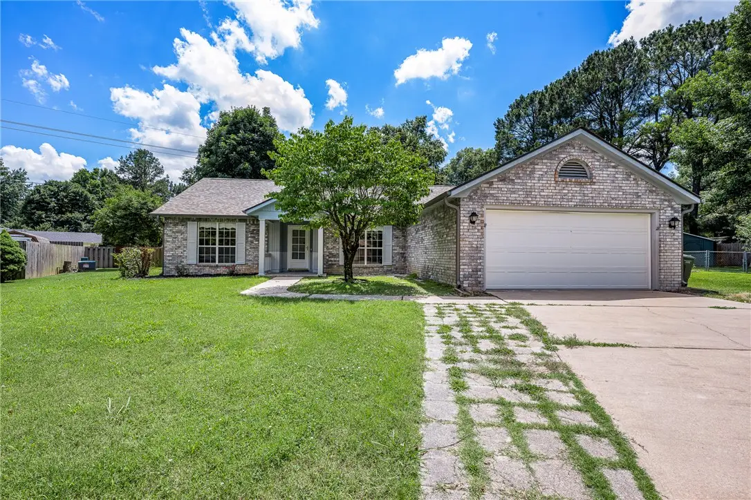 1515 E Thornhill Drive, Fayetteville, AR 72703 - #1