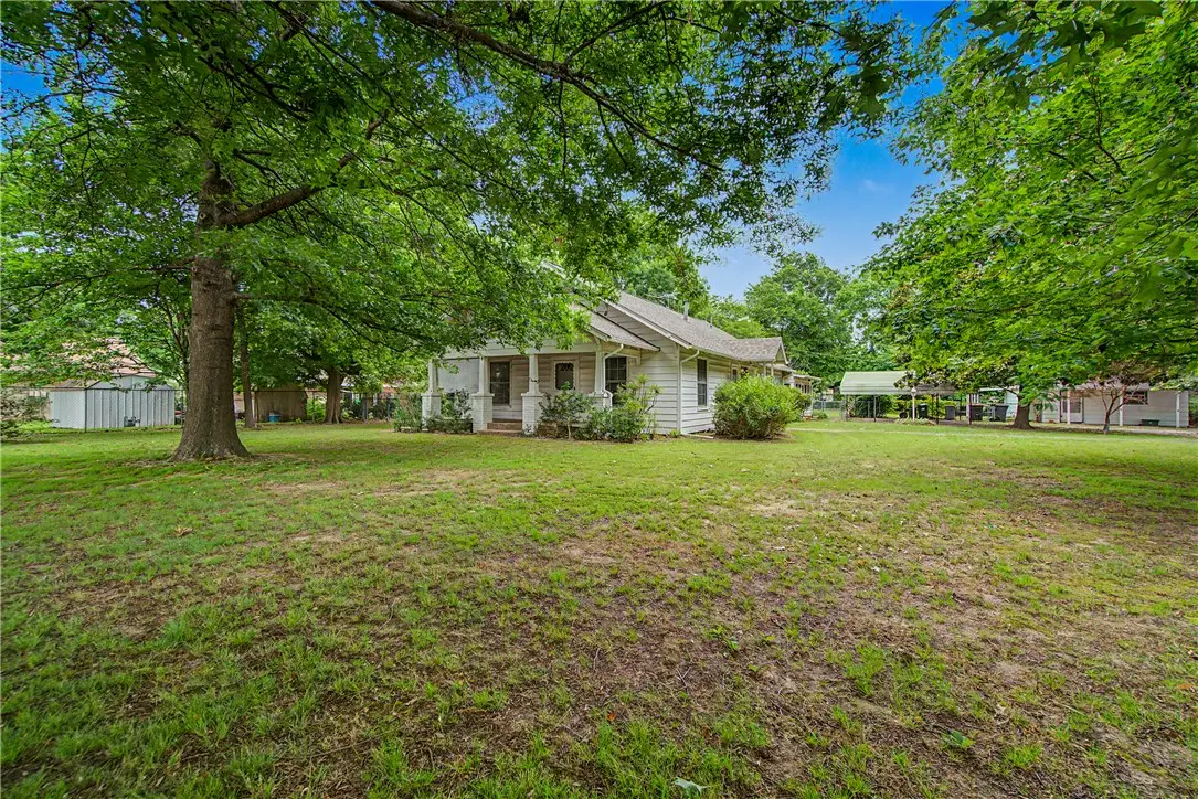 1405 N 40th Street, Springdale, AR 72762 - #1