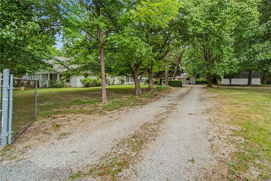 1405 N 40th Street, Springdale, AR 72762 - #2
