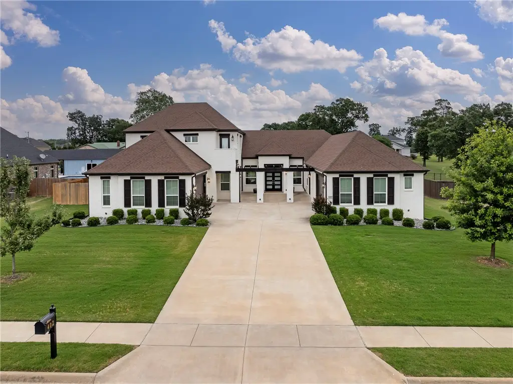 402 Birkshire Road, Cave Springs, AR 72718 - #1