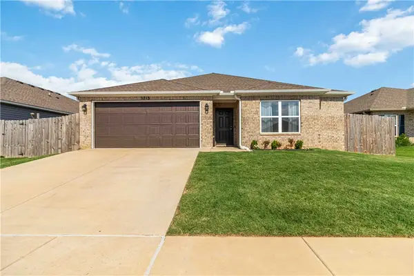 3713 S 2nd Place, Rogers, AR 72758