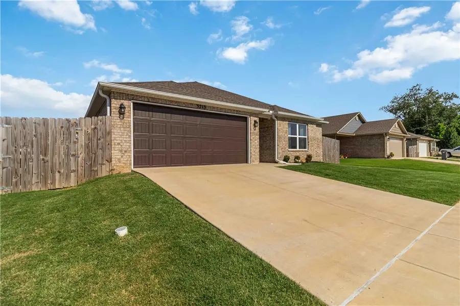 3713 S 2nd Place, Rogers, AR 72758 - #3