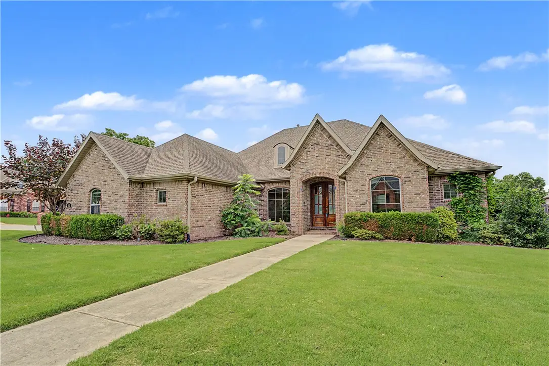327 N Sandstone Place, Fayetteville, AR 72701 - #1