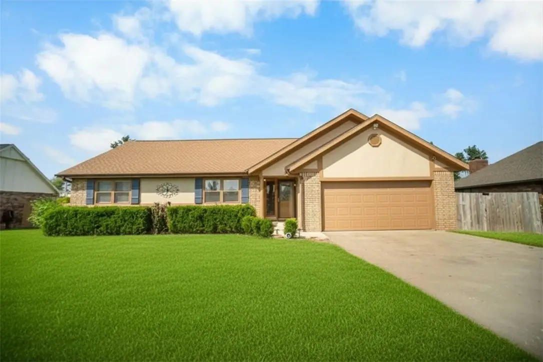 836 S Chateau Drive, Rogers, AR 72758 - #1