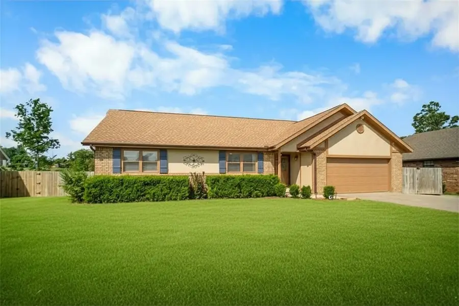 836 S Chateau Drive, Rogers, AR 72758 - #2