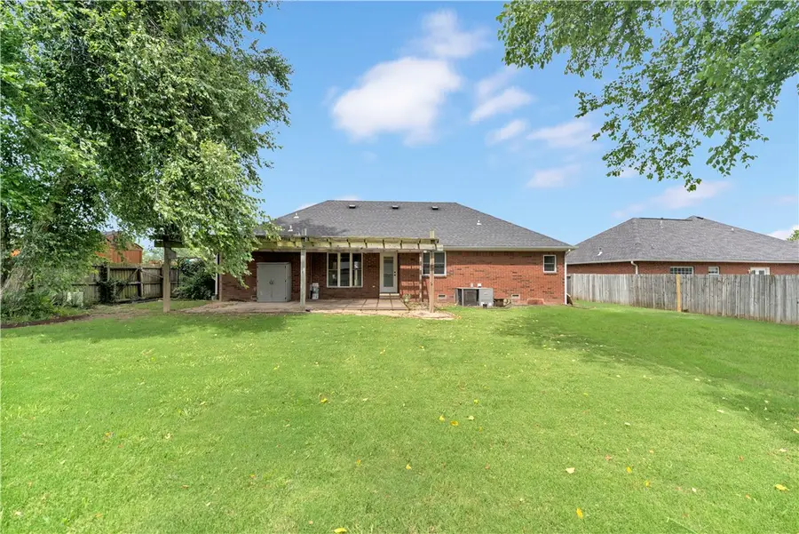 600 Primrose Avenue, Siloam Springs, AR 72761 - #3