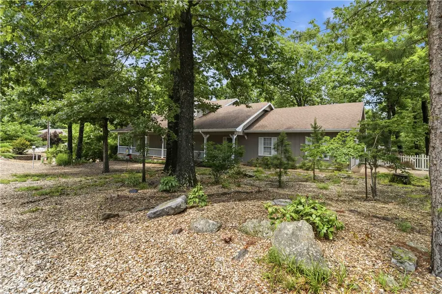 27 Cambria Drive, Bella Vista, AR 72715 - #3