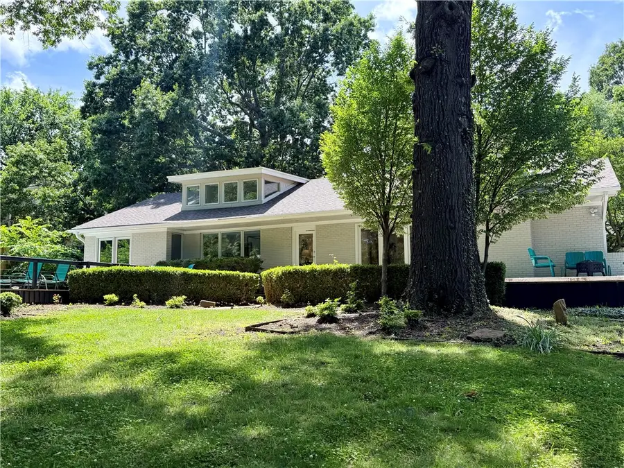 1143 W Lakeridge Drive, Fayetteville, AR 72703 - #2
