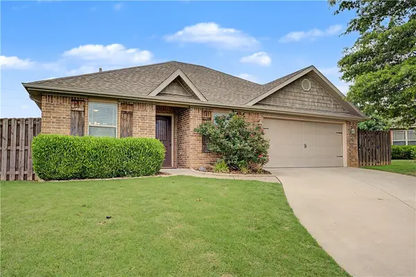 1103 W Berkeley Avenue, Rogers, AR 72758