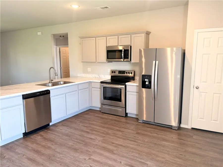 341 Cooper Street, Huntsville, AR 72740 - #2