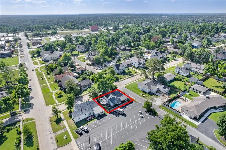 408 S 4th Street, Rogers, AR 72756 - #3