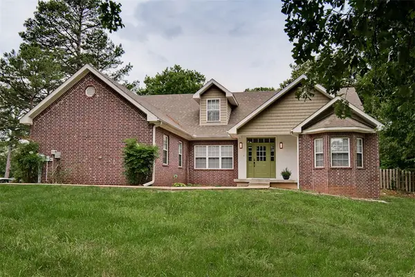 2 Brighstone Lane, Bella Vista, AR 72715