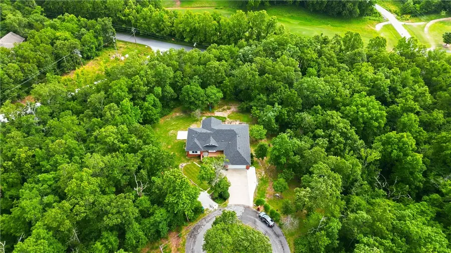 11 Mcmanigal Lane, Bella Vista, AR 72715 - #2