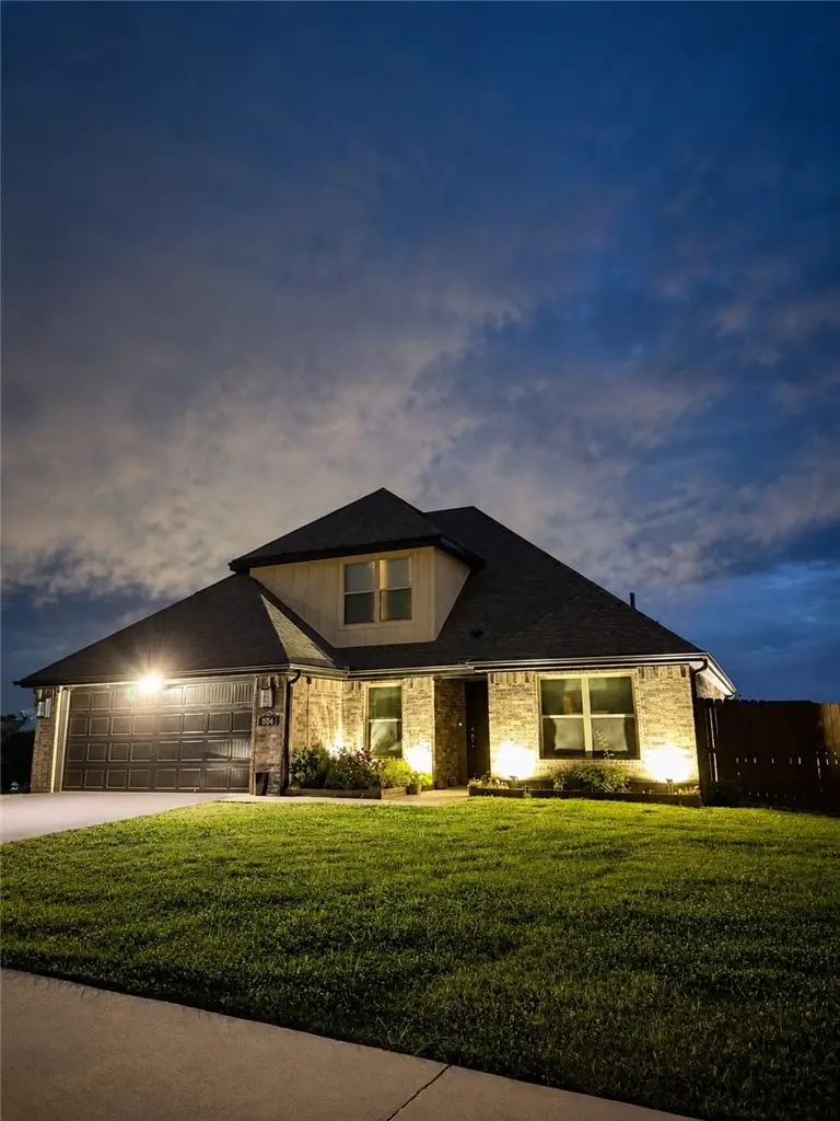 804 W Shane Court, Siloam Springs, AR 72761 - #3