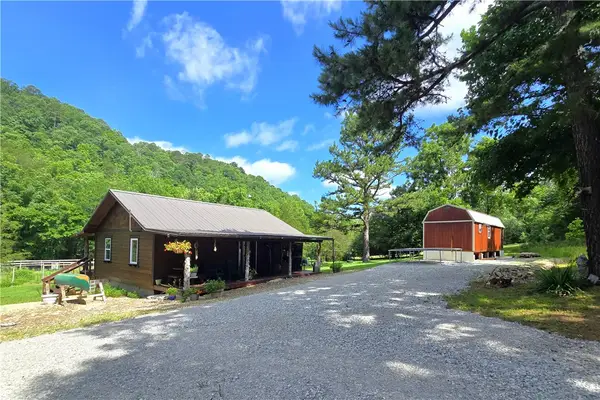 1825 County Road 323, Eureka Springs, AR 72632