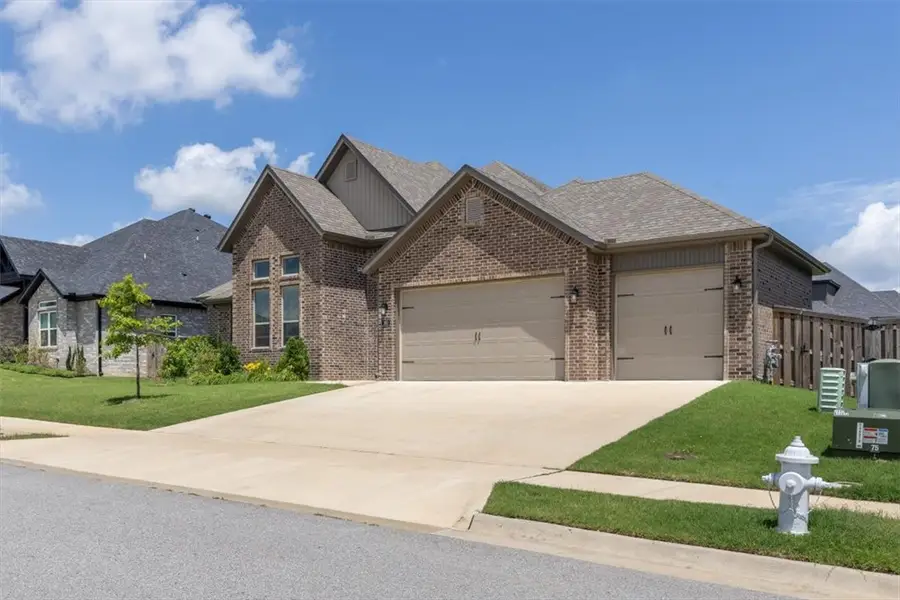 260 Ambry Loop, Centerton, AR 72719 - #2