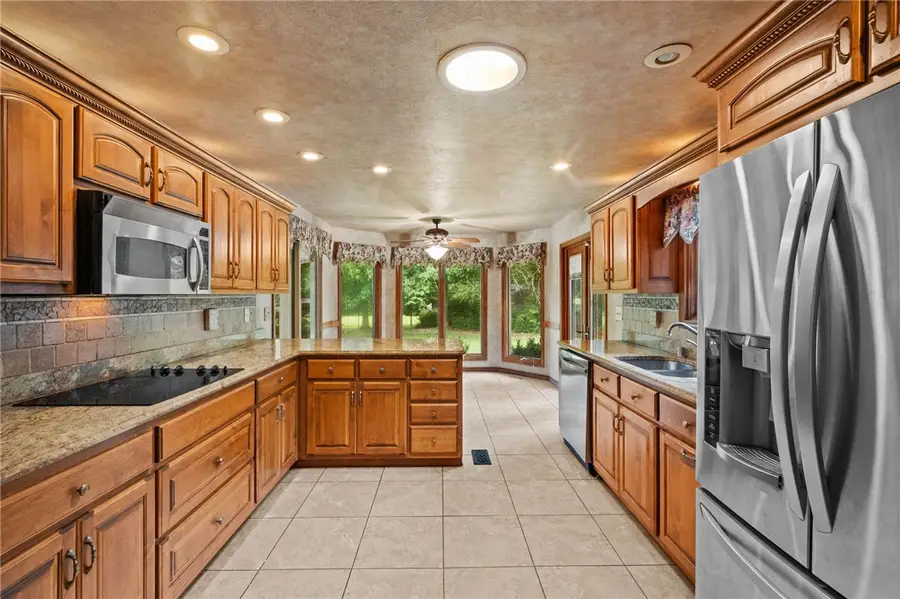 4 Huskins Circle, Bella Vista, AR 72715 - #3