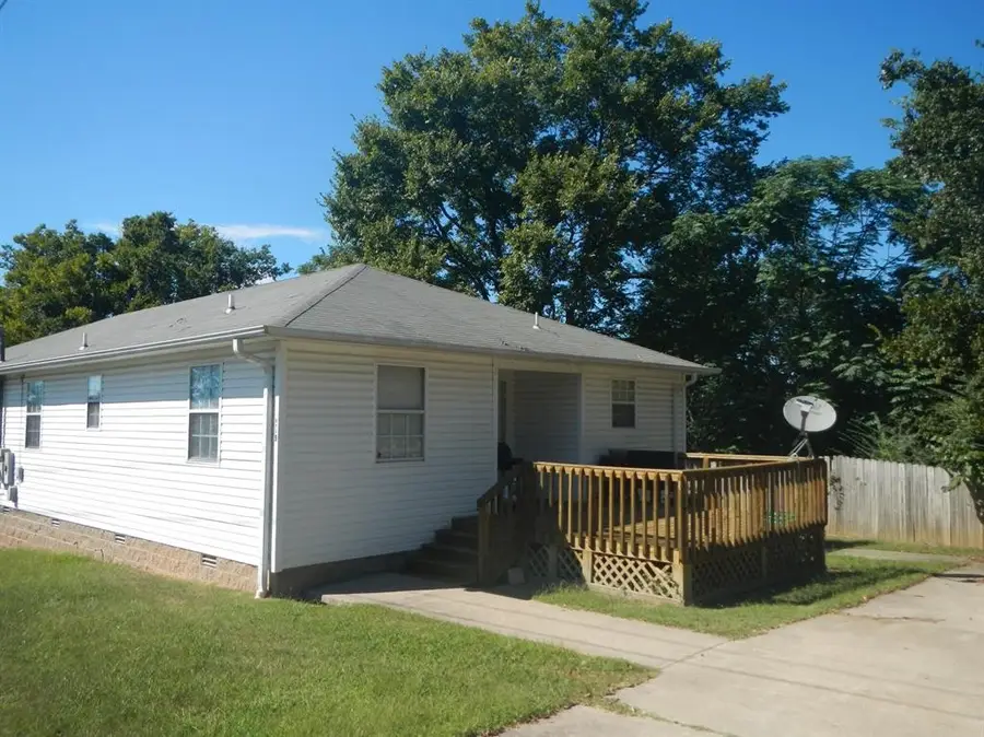 800 N Williams Street, Morrilton, AR 72110 - #2