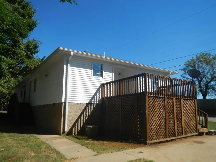 800 N Williams Street, Morrilton, AR 72110 - #3