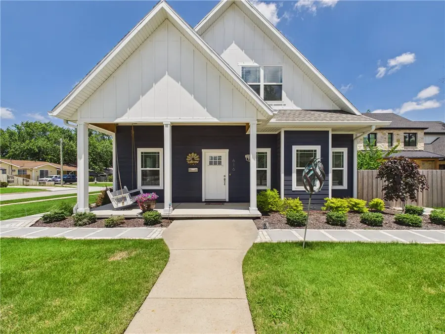 616 2nd Street, Bentonville, AR 72712 - #2