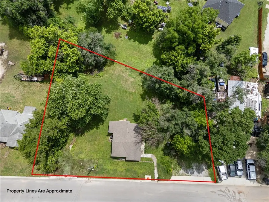 262 E Pine Street, Rogers, AR 72756 - #2