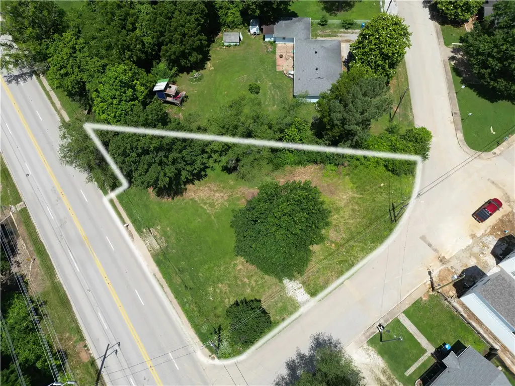 602 W 15th Street, Fayetteville, AR 72701 - #1