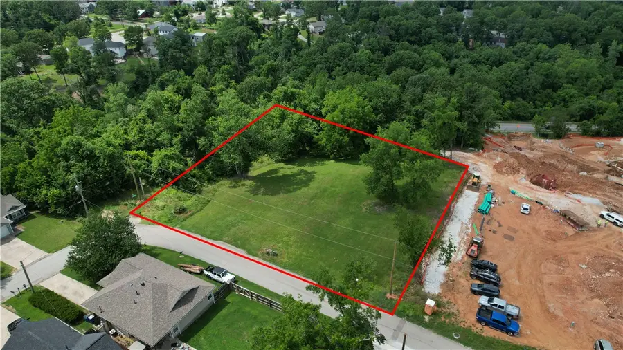 201 Valley, Bentonville, AR 72712 - #2