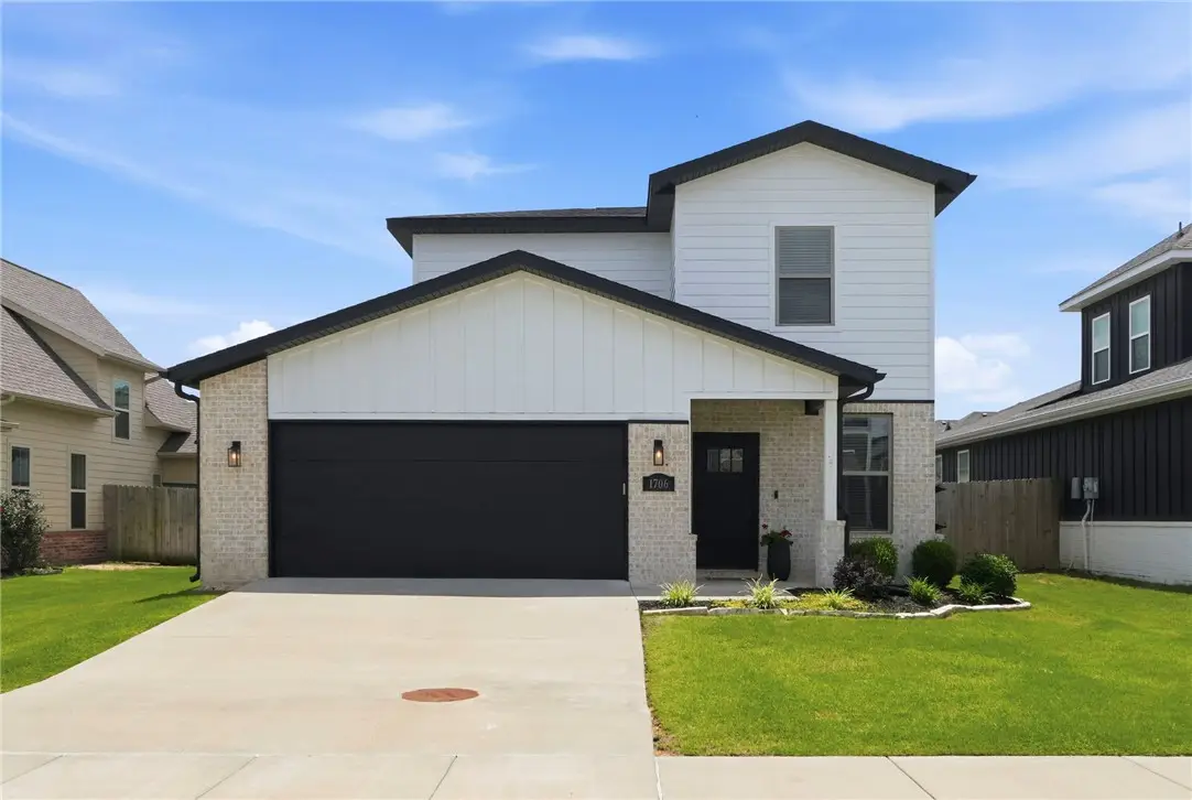 1706 W Broadway Place, Rogers, AR 72758 - #1