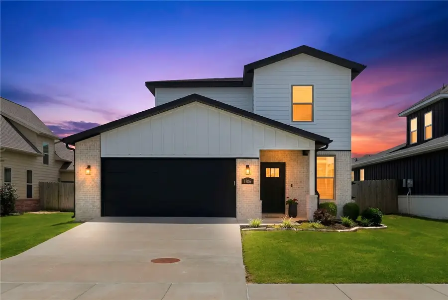 1706 W Broadway Place, Rogers, AR 72758 - #2